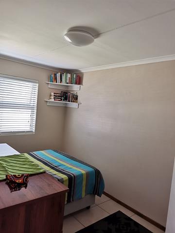 To Let 2 Bedroom Property for Rent in Guldenland Western Cape